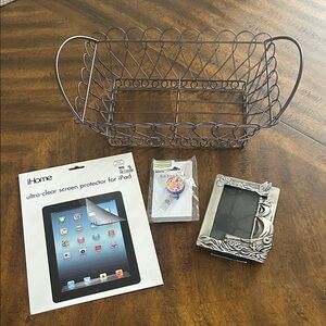 iHome Ultra-Clear Screen Protector for iPad